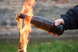 Εμπρησμός σε χώρο άθλησης στην Αλικαρνασσό – Ο δράστης φορούσε κράνος