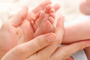 Τραγωδία στο Αμύνταιο Φλώρινας: Νεκρό 3 μηνών βρέφος – Πέθανε στον ύπνο του