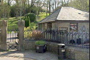 Βρετανία: Ταφόπλακα σκότωσε 4χρονο σε νεκροταφείο