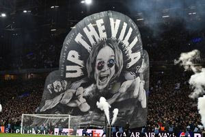 Όζι Όζμπορν: Το εντυπωσιακό πανό των φίλων της Άστον Βίλα για τον θρύλο της heavy metal (βίντεο)