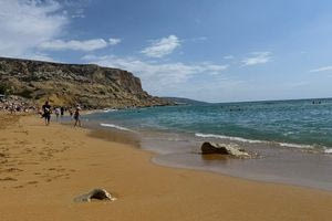 Κόκκινη Άμμος: Ένα κομμάτι του παραδείσου σε μια παραλία στη νότια Κρήτη