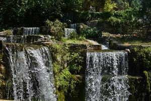 Πολλές ανάσες δροσιάς στο παραδεισένιο χωριό της Κρήτης  που γεννήθηκε από το νερό