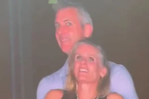 Η αγκαλιά στη συναυλία των Coldplay θα στοιχίσει ακριβά στον CEO της Astronomer