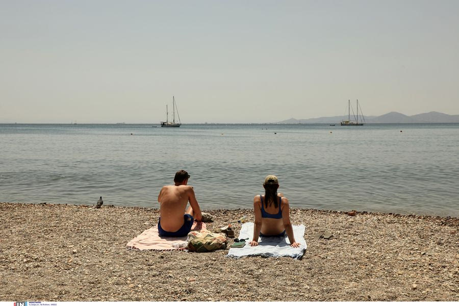 Ούτε μια εβδομάδα διακοπές δεν σηκώνει το πορτοφόλι των μισών Ελλήνων