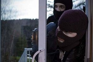 Κρήτη: Έζησε τον εφιάλτη ξυπνώντας με τους κλέφτες μέσα στο δωμάτιο