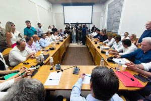 «Από μηδενική βάση η συζήτηση για τα Κέντρα μεταναστών» – «Φεύγει» από το επίκεντρο το πρώην στρατόπεδο Ζωγραφάκη