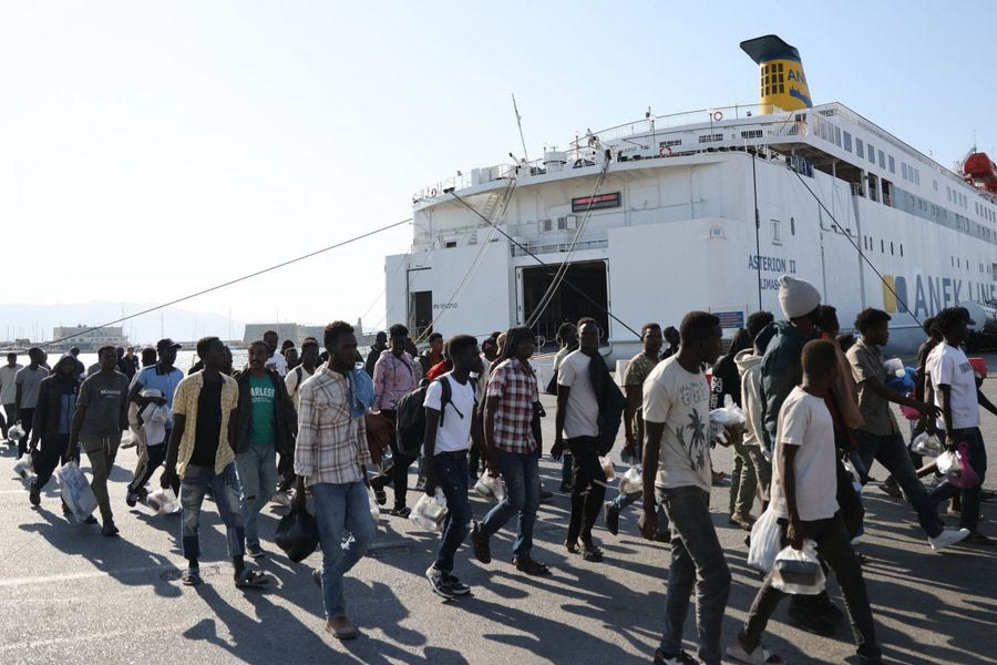 Χανιά: Άλλοι 54 μετανάστες εντοπίστηκαν στην Τρυπητή – Μεταφέρονται στη Σούδα