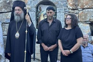 Εγκαινιάστηκε ο ναός στη μνήμη του Βαγγέλη Γιακουμάκη – Συγκινητικές εικόνες