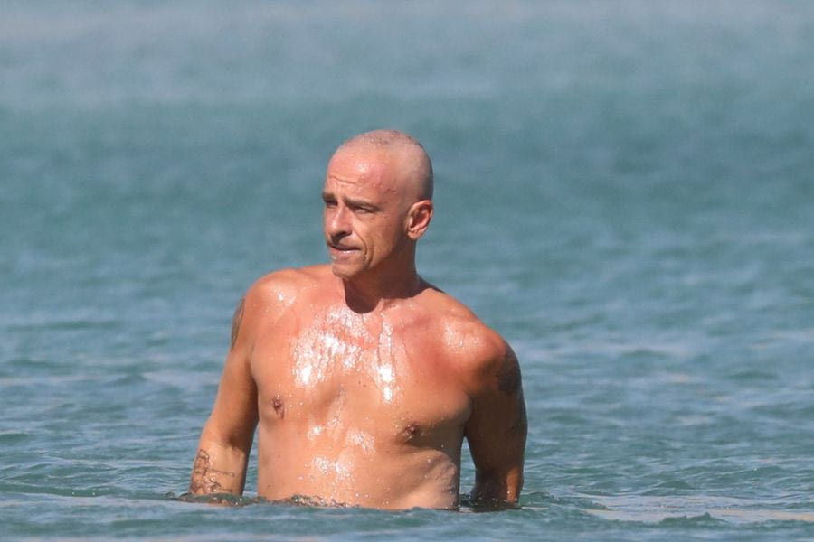Στη Μύκονο περνά τις καλοκαιρινές του διακοπές ο Έρος Ραμαζότι