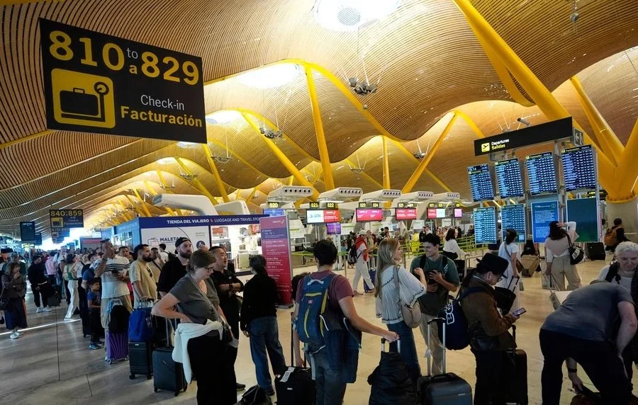 Ισπανία: Ισχυρός σεισμός 5,5 Ρίχτερ «ταρακούνησε» τη χώρα – Κατέρρευσε η οροφή αεροδρομίου