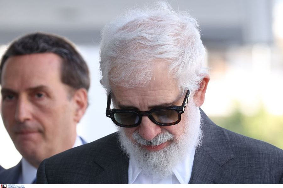 Ένοχος με αναστολή