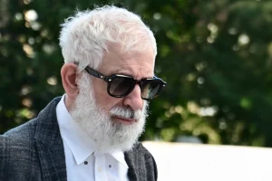 Πέτρος Φιλιππίδης: Ποινή φυλάκισης 3 ετών με αναστολή για τις δύο απόπειρες βιασμού