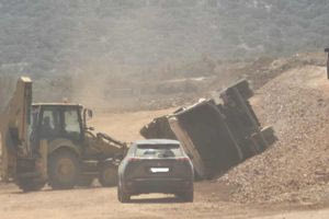 Ηράκλειο: Τούμπαρε φορτηγό αυτοκίνητο – Ζαλίστηκε από τη ζέστη ο οδηγός
