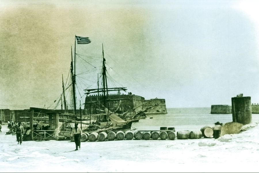 Εμπορεύματα στο λιμάνι του Ηρακλείου το 1913
