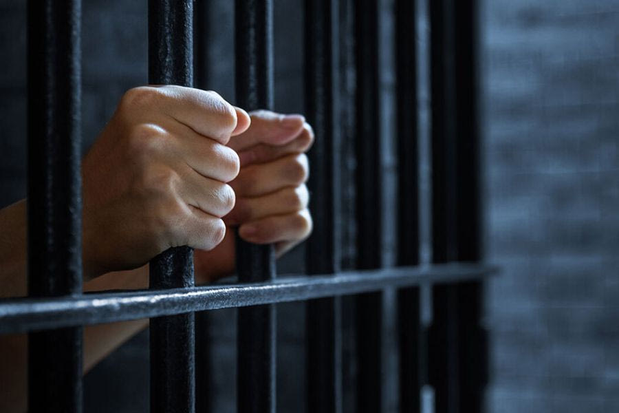 Απίστευτη απόδραση στη Γαλλία – Διέφυγε έχοντας κρυφτεί μέσα στον… σάκο συγκρατούμενού του