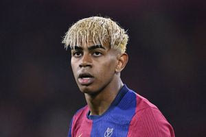 Άτομο με νανισμό υπερασπίζεται τον Λαμίν Γιαμάλ: «Δεν μας προσέβαλε κανείς, δουλέψαμε με αξιοπρέπεια»