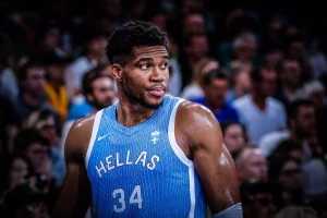 Γιάννης Αντετοκούνμπο: «Πολλοί με παροτρύνουν να πάω στους Νικς»