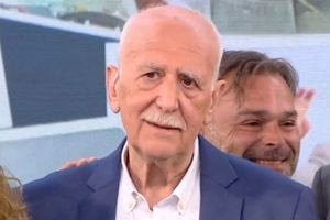 Γιώργος Παπαδάκης: Το συγκινητικό «αντίο» από τους συναδέλφους του – Δείτε βίντεο