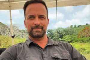 Γιώργος Λιανός: Αγκαλιά με τις κόρες του, Βαλέρια και Αρυάνα σε διακοπές τους στη Ρόδο