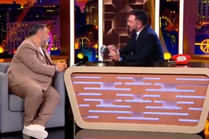 Γρηγόρης Αρναούτογλου: Ο νεότερος εαυτός του εμφανίστηκε σε τρέιλερ για την εκπομπή της επόμενης σεζόν