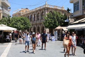 Τραβάει την ανηφόρα η θεμοκρασία – «Πέφτουν» λίγο οι άνεμοι