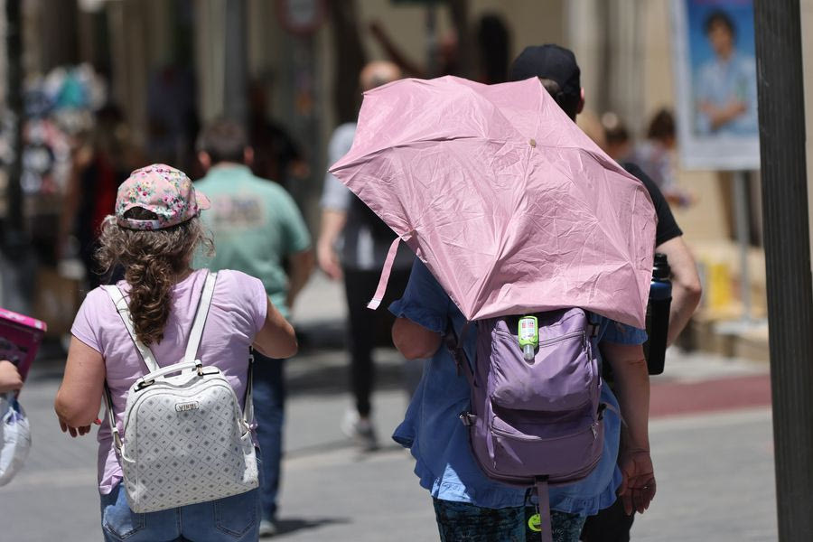 Έκτακτο δελτίο ΕΜΥ: Έρχεται μέτριας έντασης καύσωνας από την Κυριακή