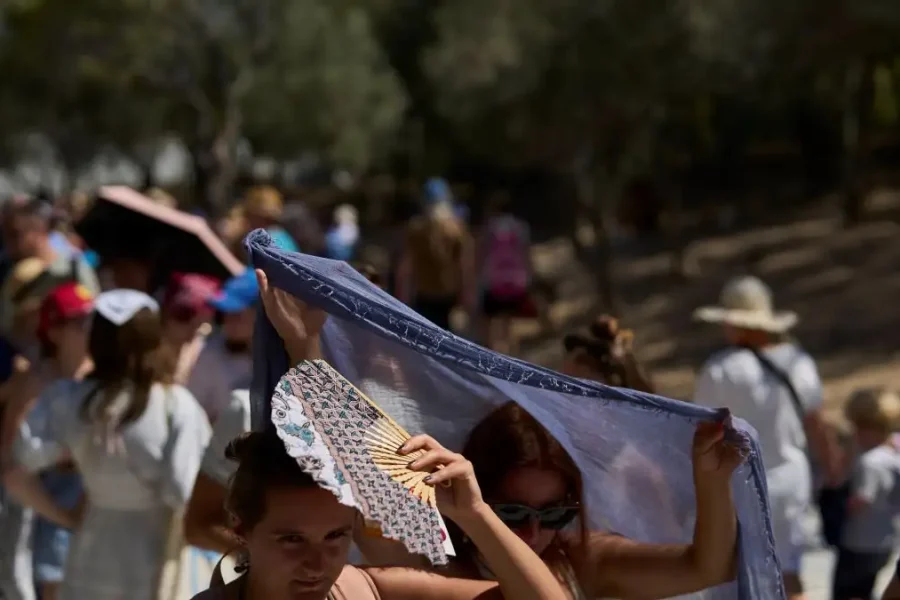 Καιρός: «Έρχεται ένας από τους ισχυρότερους καύσωνες των τελευταίων χρόνων» λέει ο Λαγουβάρδος – Κίνδυνος θερμικής επιβάρυνσης