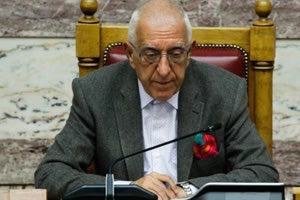 Συλλυπητήρια Νικήτα Κακλαμάνη για την εκδημία του Αλέξανδρου Παπαδόγγονα