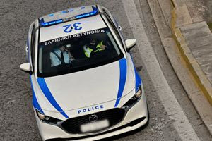 Συνελήφθησαν 4 διακινητές που μετέφεραν 21 μετανάστες σε Ροδόπη και Έβρο