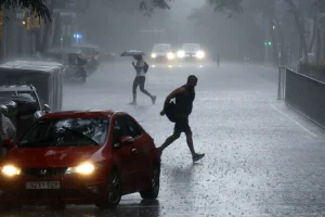 Ισπανία: Σε κόκκινο συναγερμό η Καταλονία λόγω ισχυρών βροχοπτώσεων