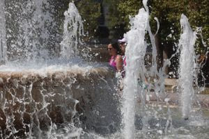 Στους 42°C η θερμοκρασία την Τρίτη και την Τετάρτη – Επικαιροποιήθηκε το έκτακτο δελτίο της ΕΜΥ