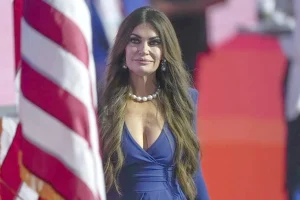 Η Κίμπερλι Γκίλφοϊλ έρχεται στην Ελλάδα