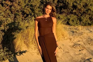 Αμαλία Κωστοπούλου:  Το ταξίδι στην Κρήτη για τον γάμο καλής της φίλης