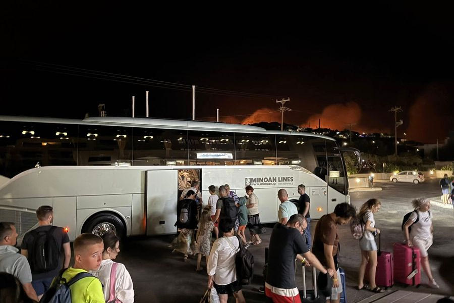 Πυρκαγιά στην Ιεράπετρα: Η συμβολή και η ετοιμότητα του ΚΤΕΛ Ηρακλείου – Λασιθίου
