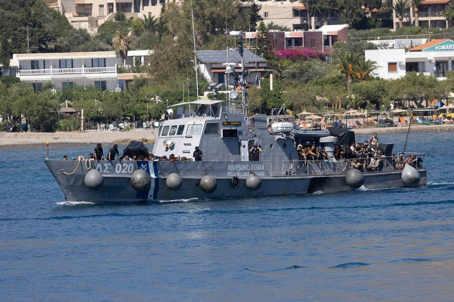 Νέο πλοίο με μετανάστες ανοιχτά της Γαύδου – 45 άτομα μεταφέρονται στα Σφακιά
