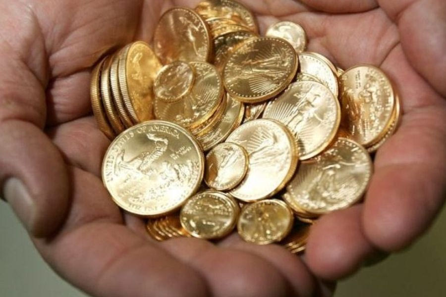 Χρυσές λίρες: Πουλάνε μαζικά οι Έλληνες το εξάμηνο του 2025