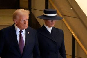 «Πράκτορας Μελάνια Τραμπένκο»: Οι Ουκρανοί αποθεώνουν την Πρώτη Κυρία των ΗΠΑ για την αλλαγή του Τραμπ