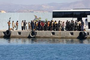Μεταναστευτικό: Έκκληση Αρναουτάκη για δημιουργία δομών φιλοξενίας – Συνάντηση με τον Θ. Πλεύρη την Παρασκευή