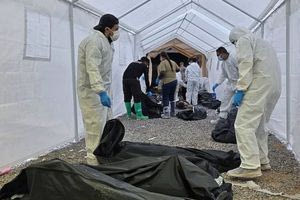 Μυστήριο με σπίτι – κρεματόριο όπου εντοπίστηκαν στοιβαγμένα 389 πτώματα