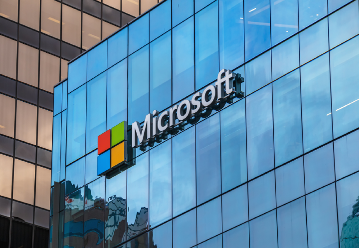 Microsoft: Σκοπεύει να απολύσει περίπου 9.000 εργαζόμενους