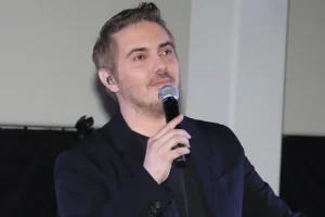 Ο Μιχάλης Χατζηγιάννης για την τουρκική εισβολή στην Κύπρο: «Μεγάλωσα ακούγοντας για την Κερύνειά μας κι εκείνο το πρωινό του Ιούλη»