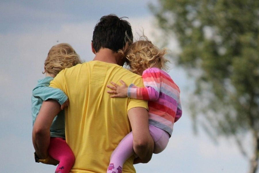 Επίδομα παιδιού Α21: Πότε θα γίνει η πληρωμή της Γ’ δόσης στους δικαιούχους
