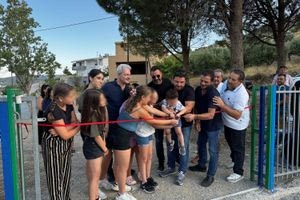 Τα παιδιά εγκαινίασαν τις νέες παιδικές χαρές σε Άγιο Μύρωνα και Κάτω Ασίτες 