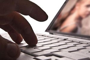 Tεχνητή νοημοσύνη: Ραγδαία αύξηση των βίντεο παιδικής πορνογραφίας