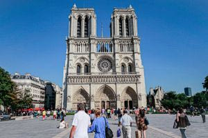 Η Παναγία των Παρισίων σε ψηφιακό αντίγραφο με τη βοήθεια της Microsoft