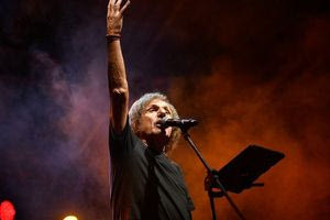 Βασίλης Παπακωνσταντίνου: Ακυρώθηκε συναυλία του λόγω ατυχήματος