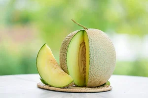 Πώς καταλαβαίνουμε ότι είναι ώριμο το πεπόνι πριν το κόψουμε