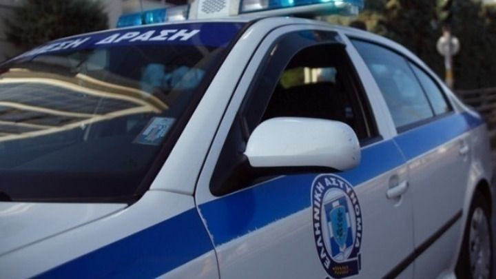 Tέσσερις αστυνομικοί σε σπείρα που διακινούσε ναρκωτικά