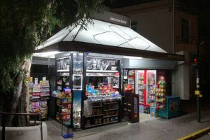 Μόνο με ταυτότητα η αγορά αλκοόλ και τσιγάρων – Διάτρητο το σχέδιο νόμου λέει η ΟΚΕ