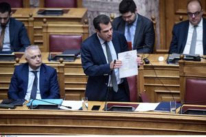 Βουλή: Υπερψηφίστηκε η τροπολογία για το μεταναστευτικό